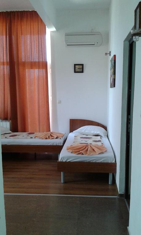 Zora Guest House Primorsko Bilik gambar