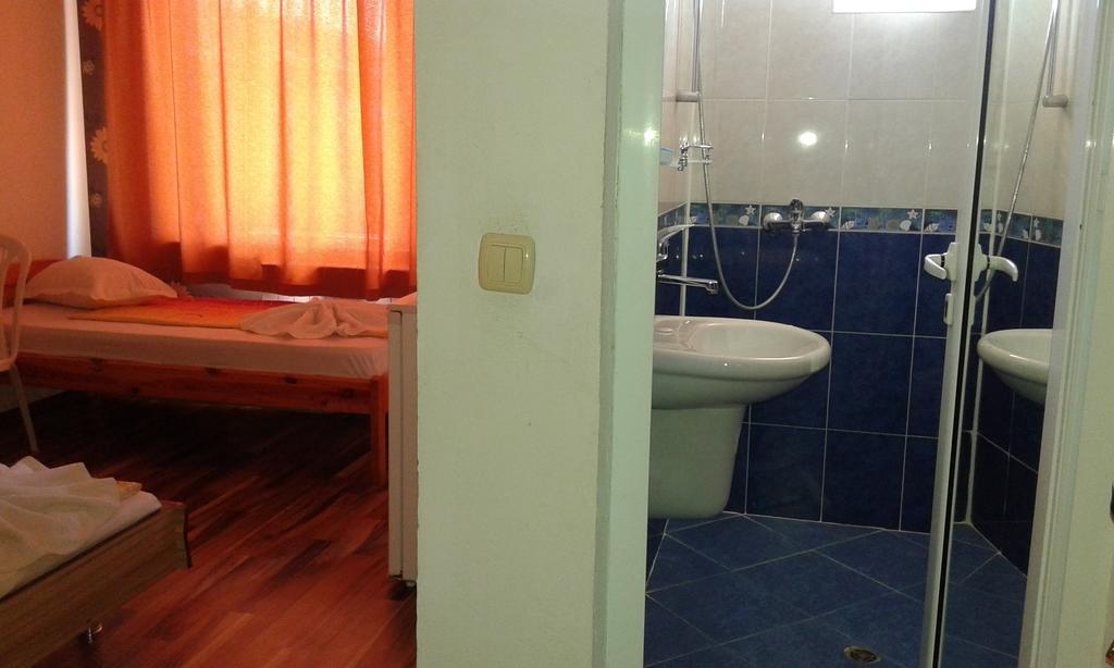 Zora Guest House Primorsko Bilik gambar