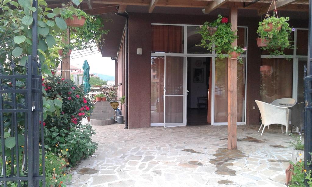 Zora Guest House Primorsko Luaran gambar