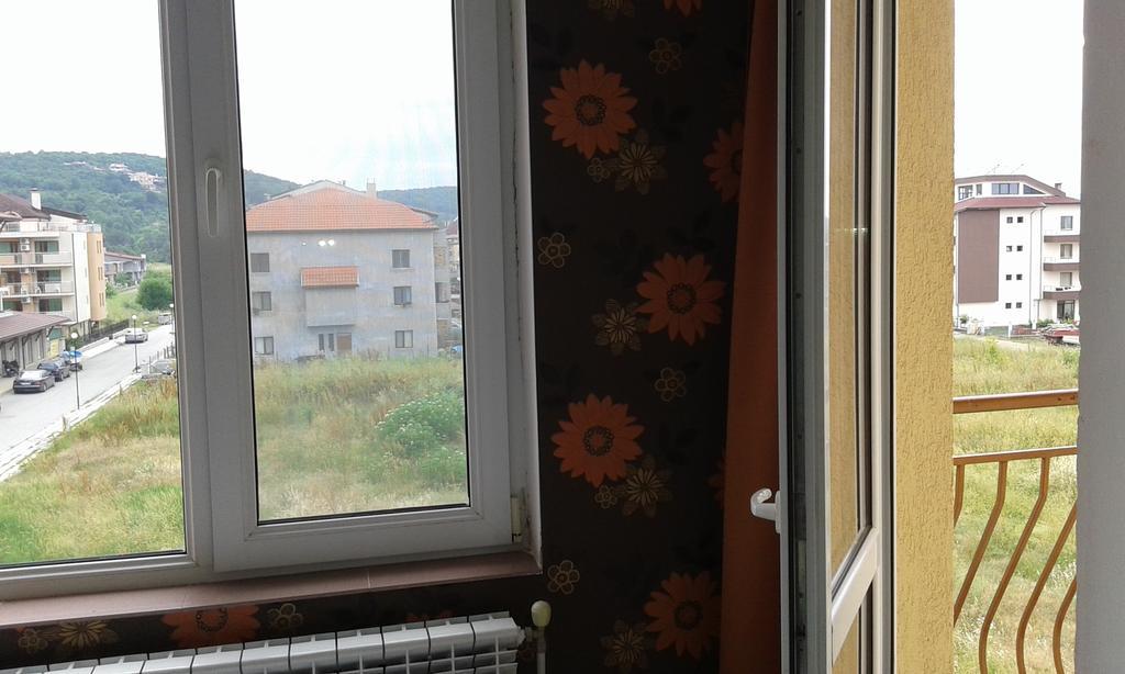 Zora Guest House Primorsko Bilik gambar