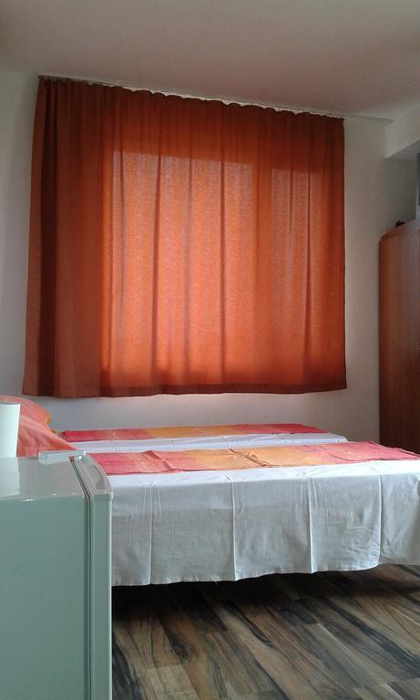 Zora Guest House Primorsko Bilik gambar