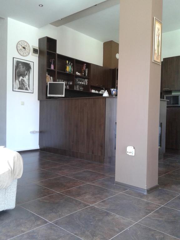 Zora Guest House Primorsko Luaran gambar